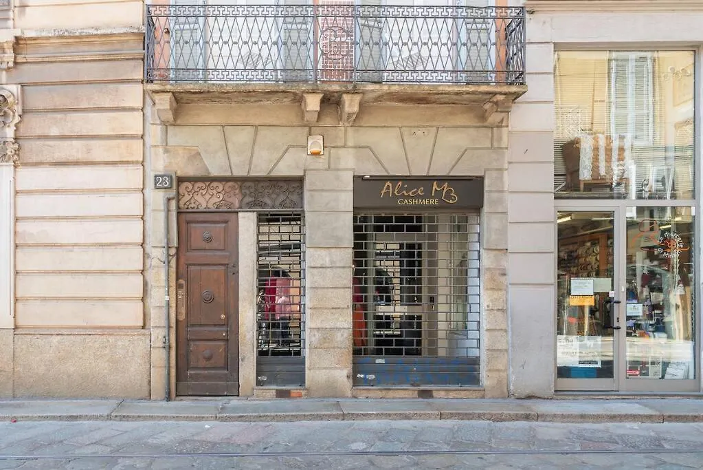 Ampio Monolocale Nel Cuore Di Brera Milan